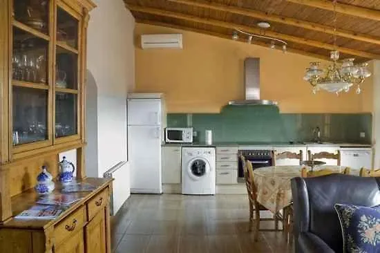 Casa rural Can Garriga Garriguella