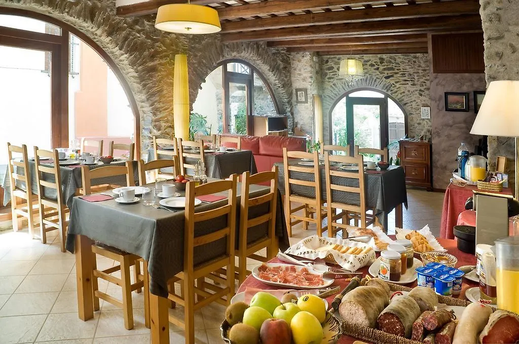 Country house Can Garriga Guest House Garriguella